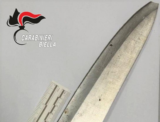 coltello arresto biella