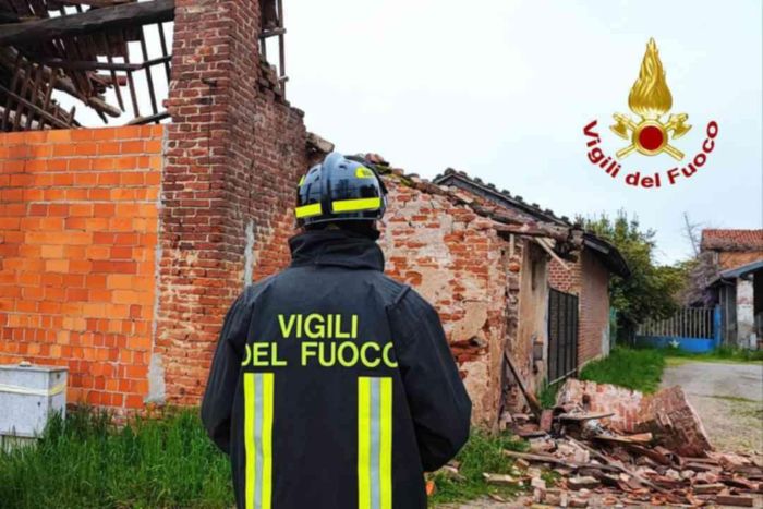 greggio crollo cascina