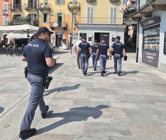 Falso documento francese, fermato in albergo e trasferito a Roma per il rimpatrio 