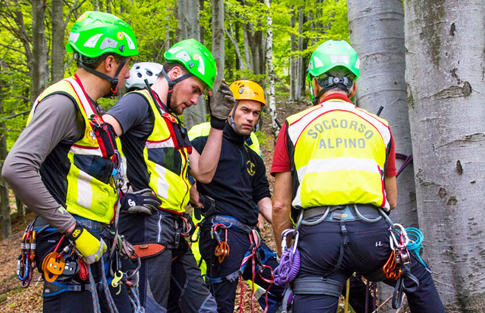Un nuovo mezzo per il Soccorso alpino vigezzino. Sabato l'inaugurazione