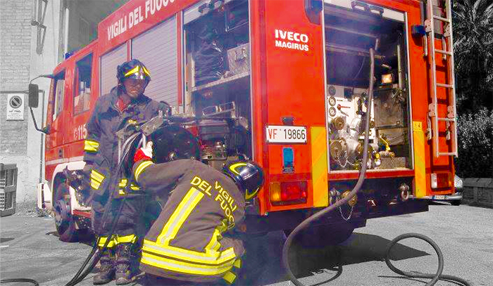 vigili fuoco pompa srotolamento