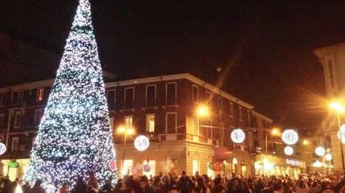 arona luci natale