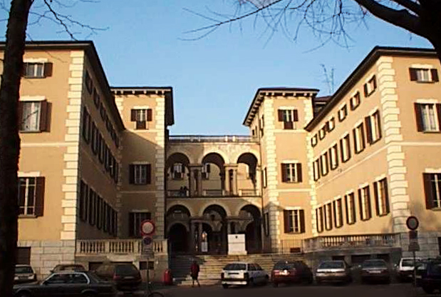 In aula il papà racconta la sera in cui uccise a colpi di fucile il figlio
